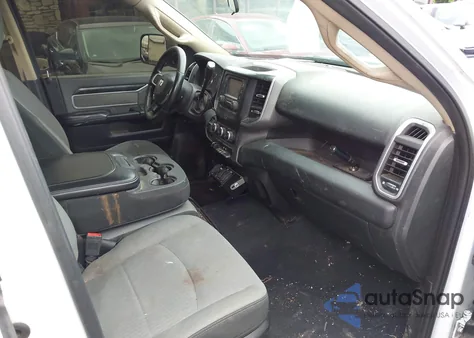 2019 Ram 2500 Big Horn 4X4 6'4 Box from USA, damaged, VIN 3C6UR5DL0KG534453